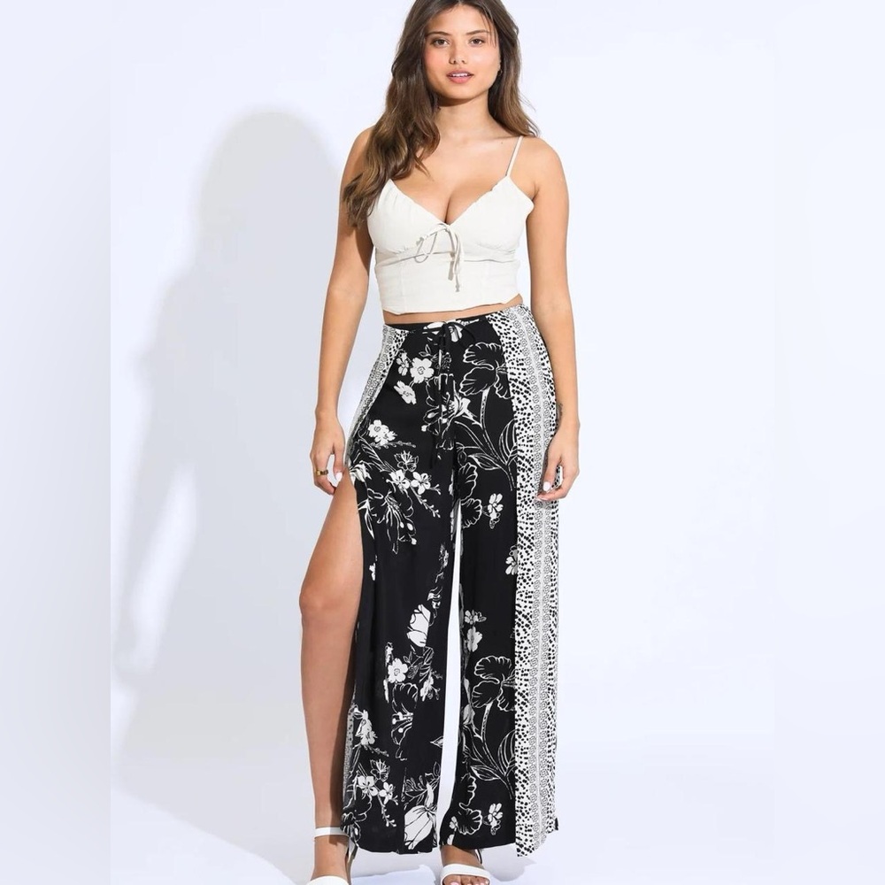 Wide leg border wrap pants, black floral, NWT, size S, black and cream, comfy